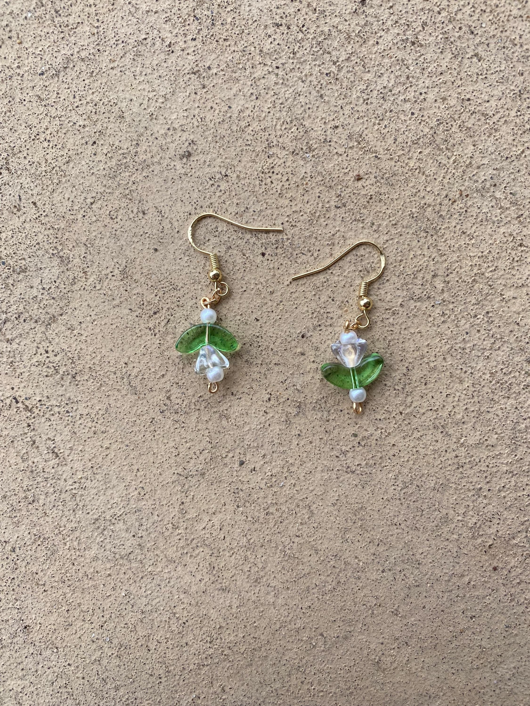 Iridescent Bellflower Flower Pearl Earrings