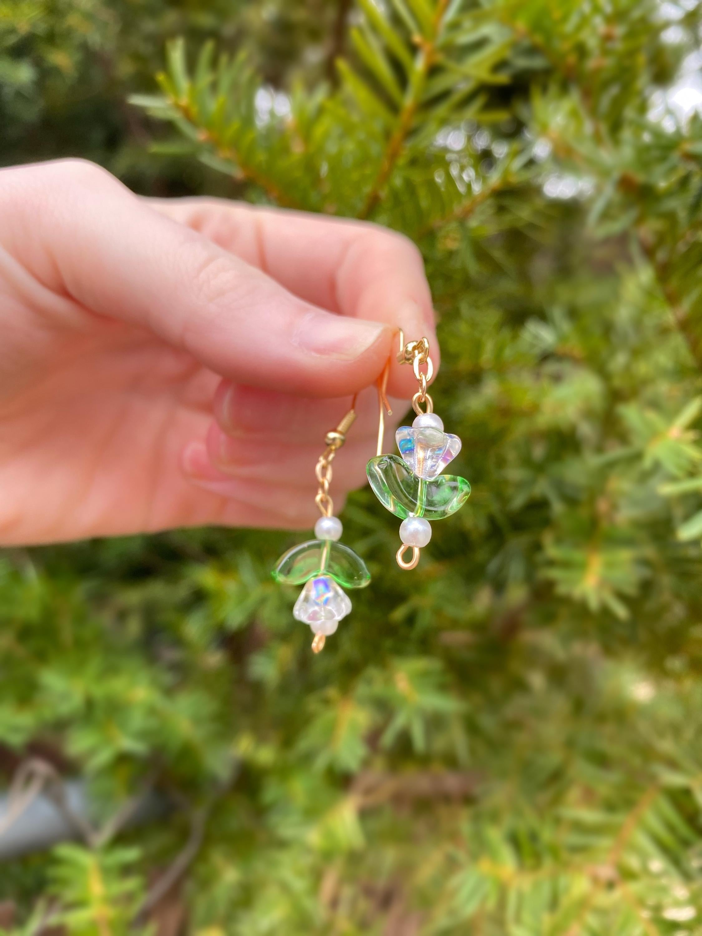 Iridescent Bellflower Flower Pearl Earrings