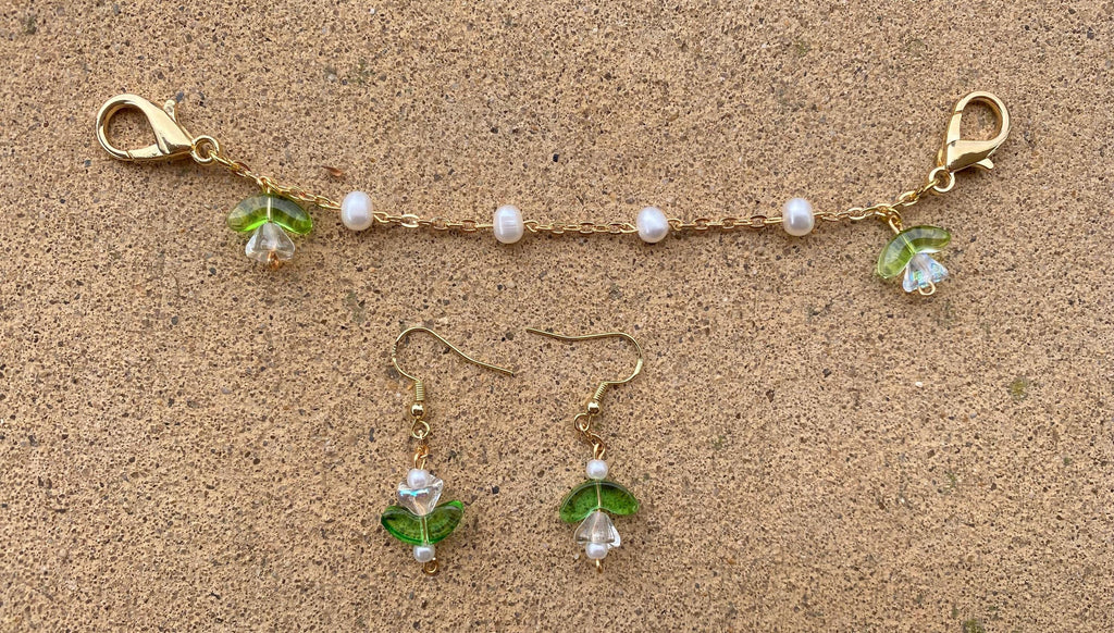 Pearl Iridescent Flowers Mask Chain and Earrings Set